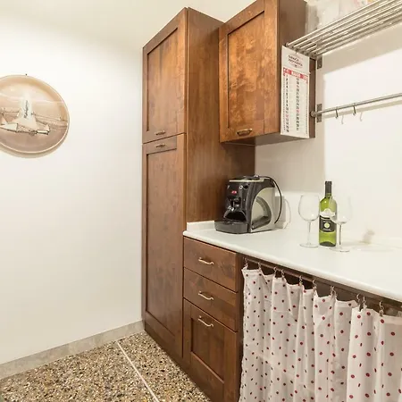 Realkasa Manfredi Flat Lägenhet